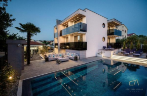 Luxury Villa Curiera